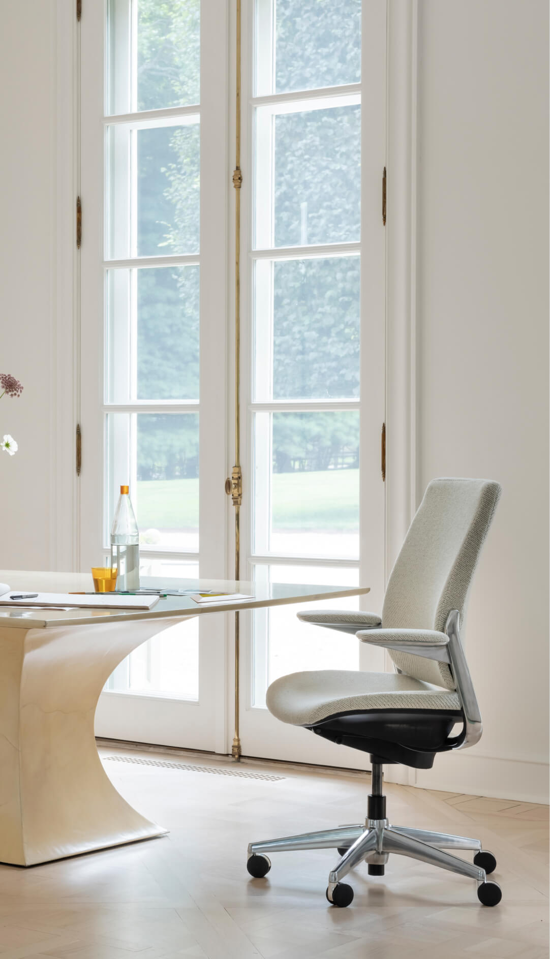 Humanscale | Ergonomic Office Furniture Solutions