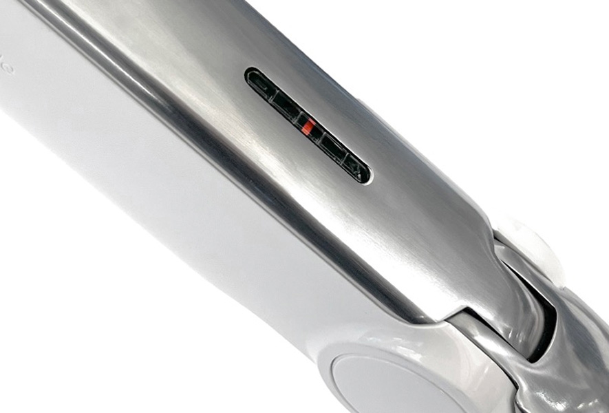 Close up image of the counterbalance indicators, which are used to distinguish which arm model you have (red for M2 Pro and M8 Pro, green for older M2.1 and M8.1 models)